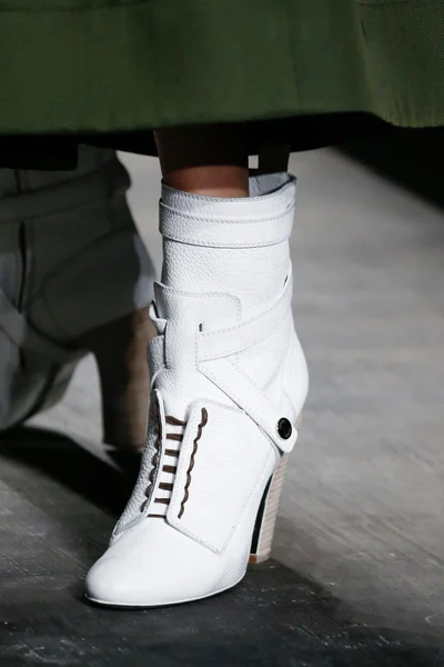 Look 97